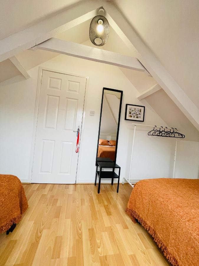 Fishponds Lodge ブリストル エクステリア 写真