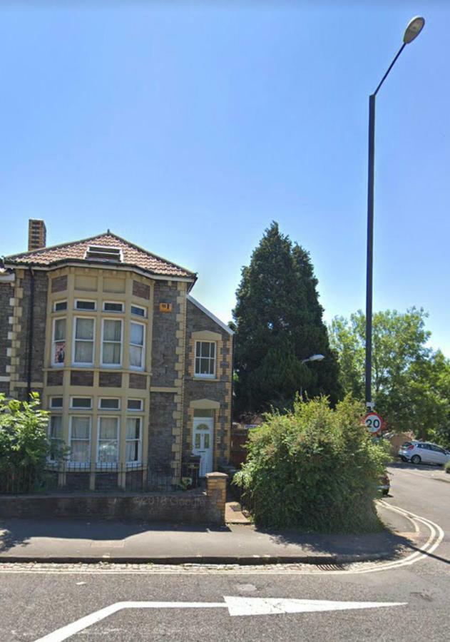 Fishponds Lodge ブリストル エクステリア 写真